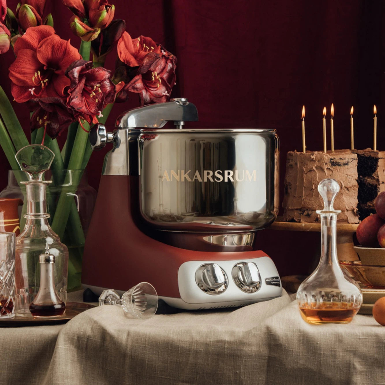The best kitchen mixer for baking and dough kneading – the Ankarsrum Assistent Original Stand Mixer in rustic-maroon (akm-6230-rm, matte-finish). Perfect for home bakers and professionals alike.